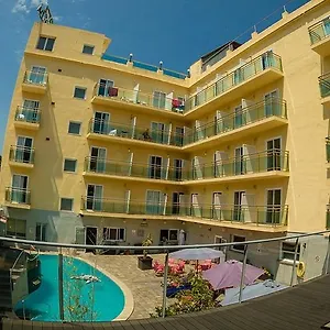 sun-beach-lloret-de-mar.catalonia-hotels.com/
